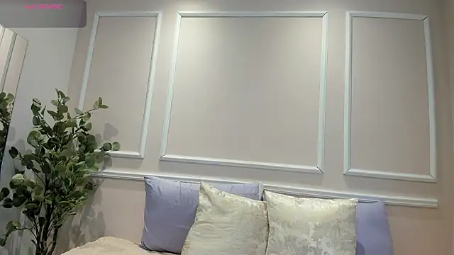 Lucy Canel online show from 02/07/26, 05:10