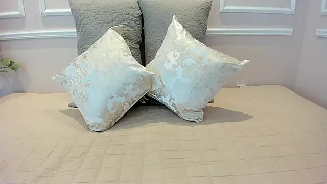 Lucy Canel online show from 11/21/25, 07:13