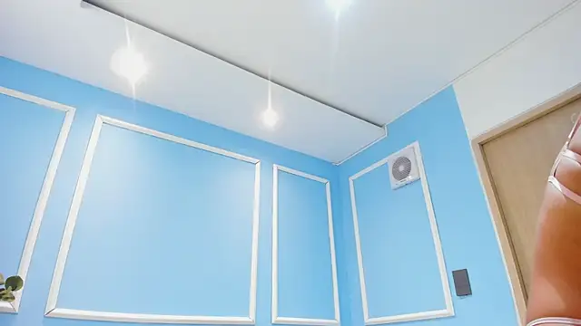 Lucy Canel online show from 10/17/25, 07:26