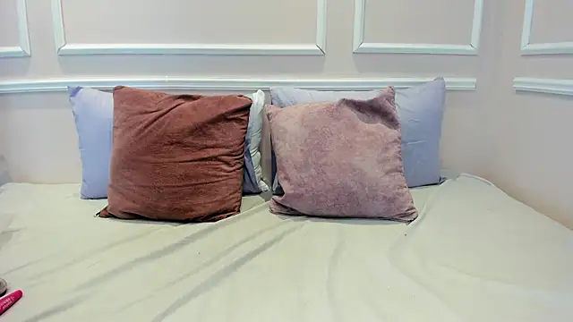 Lucy Canel online show from 01/10/26, 07:31