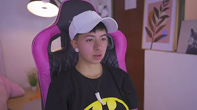 tommy blue online show from 11/04/25, 12:20