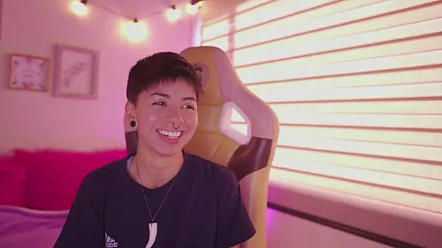 tommy blue online show from 04/12/26, 11:35