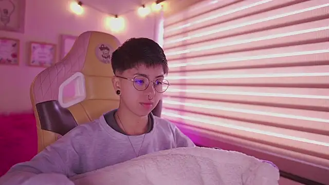 tommy blue online show from 04/13/26, 12:31