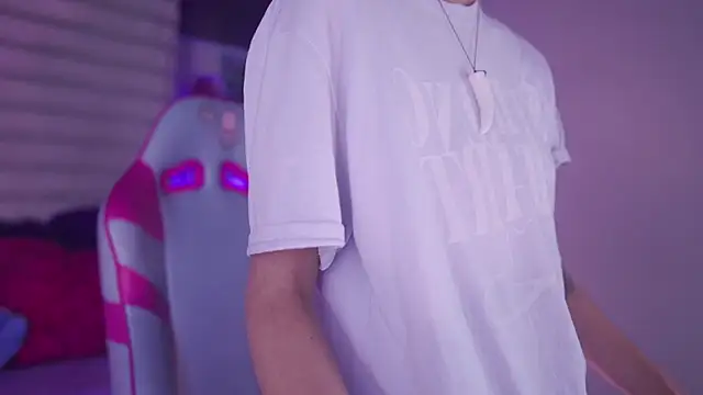 tommy blue online show from 04/01/26, 01:19