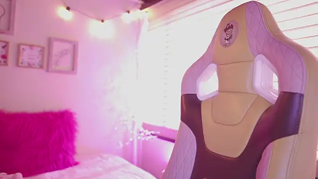 tommy blue online show from 04/07/26, 02:19