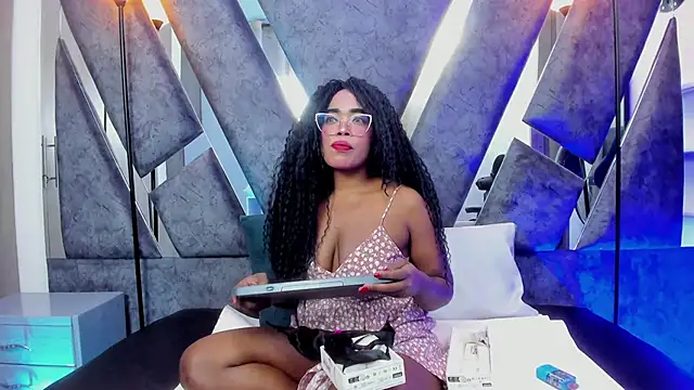 CandyMartinez  online show from 10/17/25, 09:49