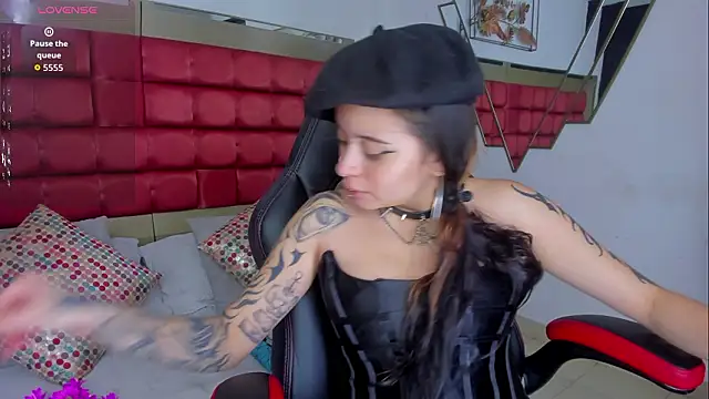 Snapshot of SaskiaGrendel chatting on 02/03/26, 12:10 SaskiaGrendel online show from 02/03/26, 12:10