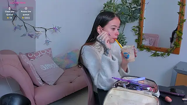 Snapshot of SaskiaGrendel chatting on 02/20/26, 12:07 SaskiaGrendel online show from 02/20/26, 12:07