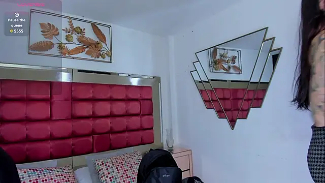 SaskiaGrendel online show from 02/06/26, 12:28