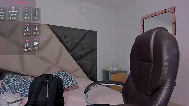 Snapshot of SaskiaGrendel chatting on 06/19/26, 12:05 SaskiaGrendel online show from 06/19/26, 12:05