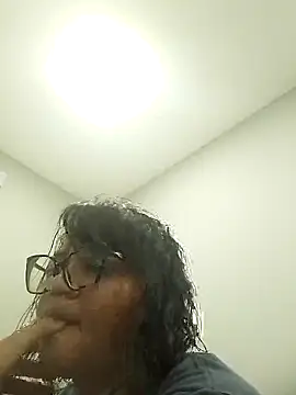 Snapshot of viviksmel chatting on 10/10/25, 01:56 viviksmel online show from 10/10/25, 01:56