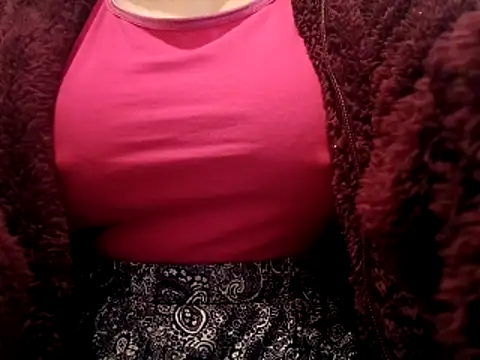 Snapshot of BellyDancer1 chatting on 11/20/25, 06:47 BellyDancer1 online show from 11/20/25, 06:47