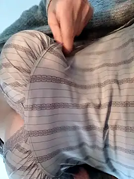 Snapshot of BellyDancer1 chatting on 11/12/25, 09:24 BellyDancer1 online show from 11/12/25, 09:24