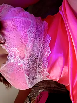 Snapshot of BellyDancer1 chatting on 09/24/25, 11:50 BellyDancer1 online show from 09/24/25, 11:50