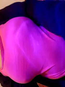 Snapshot of BellyDancer1 chatting on 11/04/25, 08:34 BellyDancer1 online show from 11/04/25, 08:34