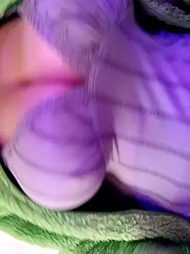 Snapshot of BellyDancer1 chatting on 10/26/25, 03:34 BellyDancer1 online show from 10/26/25, 03:34