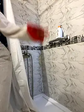 Snapshot of floooohv chatting on 09/25/25, 03:29 floooohv online show from 09/25/25, 03:29