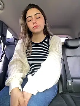 Snapshot of floooohv chatting on 10/19/25, 07:05 floooohv online show from 10/19/25, 07:05