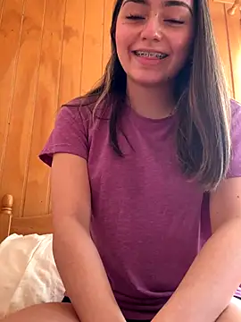 Snapshot of floooohv chatting on 10/11/25, 08:21 floooohv online show from 10/11/25, 08:21