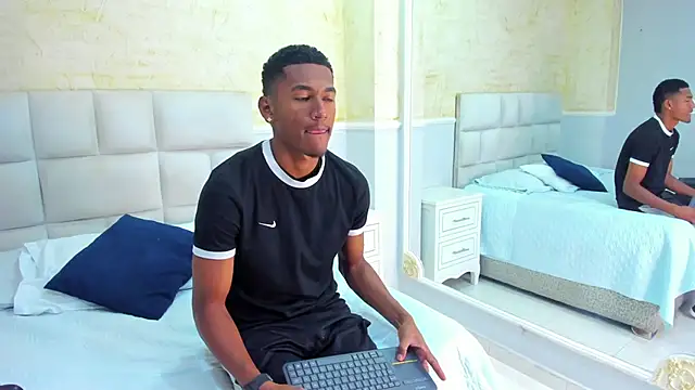 Snapshot of LexiAndDeker chatting on 09/20/25, 07:30 LexiAndDeker online show from 09/20/25, 07:30