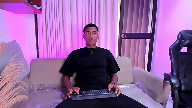 Snapshot of LexiAndDeker chatting on 11/16/25, 03:17 LexiAndDeker online show from 11/16/25, 03:17