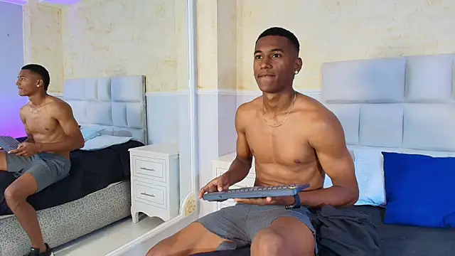 Snapshot of LexiAndDeker chatting on 10/03/25, 05:14 LexiAndDeker online show from 10/03/25, 05:14