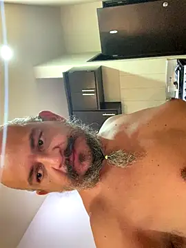 Snapshot of Sollhmaarh chatting on 09/20/25, 05:23 Sollhmaarh online show from 09/20/25, 05:23