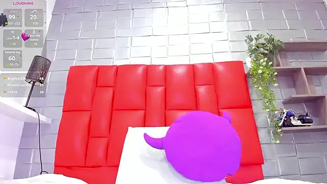 Taylorr evans online show from 11/15/25, 04:22