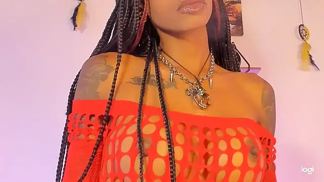 Snapshot of Aprillebony chatting on 10/01/25, 01:00 Aprillebony online show from 10/01/25, 01:00