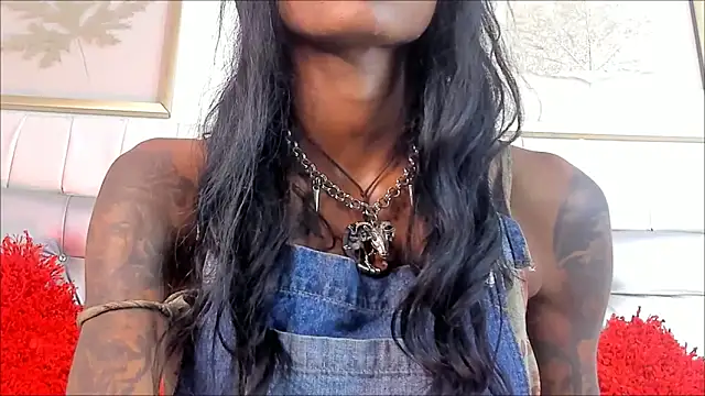 Snapshot of Aprillebony chatting on 09/10/25, 07:02 Aprillebony online show from 09/10/25, 07:02