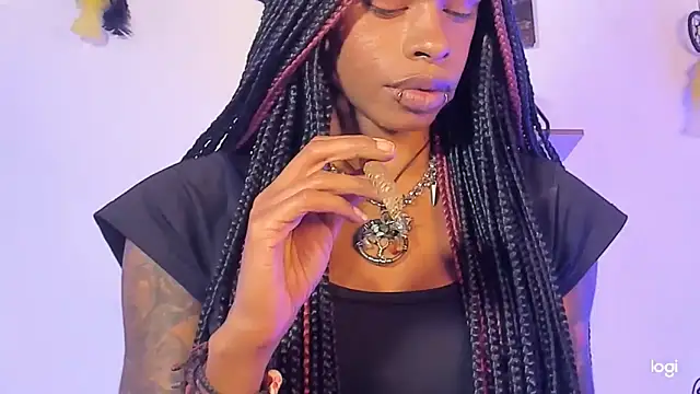 Snapshot of Aprillebony chatting on 10/04/25, 07:48 Aprillebony online show from 10/04/25, 07:48