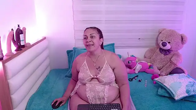 Snapshot of scarlettbooty chatting on 05/11/26, 11:22 scarlettbooty online show from 05/11/26, 11:22