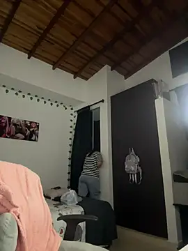 Snapshot of Camil_Lee chatting on 03/07/25, 05:40 Camil Lee online show from 03/07/25, 05:40