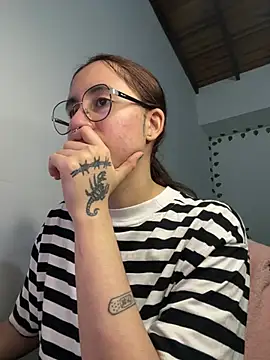 Snapshot of Camil_Lee chatting on 03/07/25, 02:36 Camil Lee online show from 03/07/25, 02:36