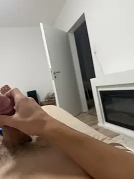 Yves1999 online show from 10/27/25, 09:32