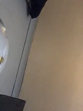 Snapshot of Donnydon79 chatting on 03/04/25, 08:27 Donnydon79 online show from 03/04/25, 08:27