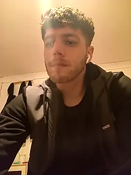 Snapshot of Donnydon79 chatting on 02/06/26, 01:29 Donnydon79 online show from 02/06/26, 01:29