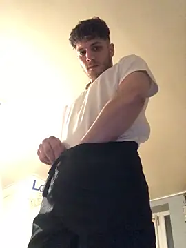 Snapshot of Donnydon79 chatting on 03/05/25, 09:48 Donnydon79 online show from 03/05/25, 09:48