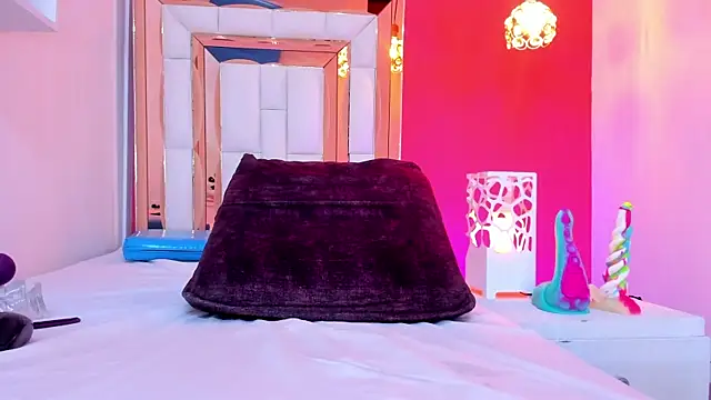 Snapshot of Tifany_69_ chatting on 10/04/25, 07:37 Tifany 69 online show from 10/04/25, 07:37
