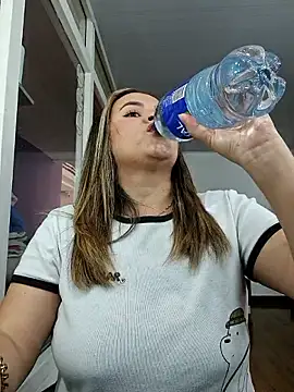 mandy-moore online show from 02/04/26, 07:09