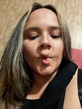 mandy-moore online show from 04/21/26, 04:30