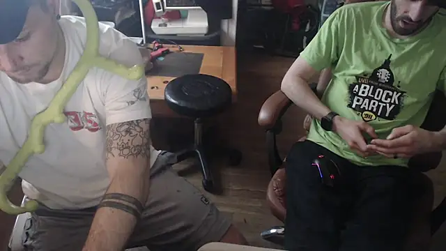 weknowourworth6999 online show from 05/21/26, 03:09