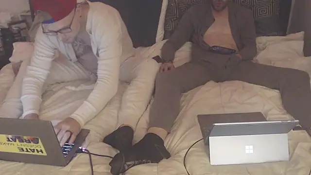 weknowourworth6999 online show from 10/31/25, 02:30