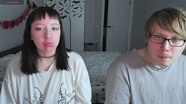 JayMollyy online show from 04/28/26, 04:11