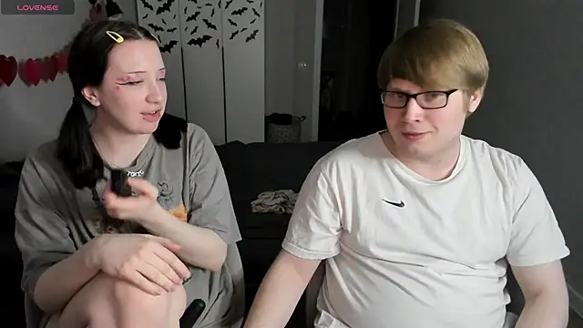 JayMollyy online show from 04/15/26, 07:58