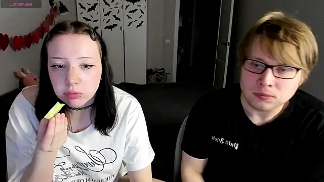 JayMollyy online show from 04/17/26, 03:37