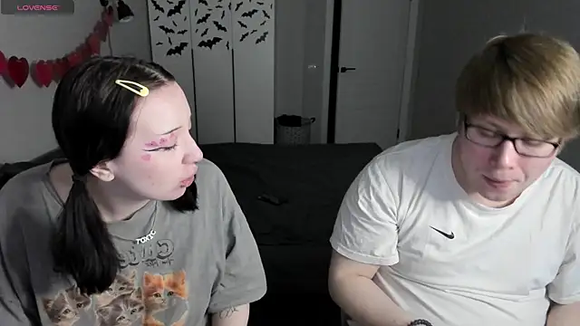 JayMollyy online show from 04/15/26, 05:28