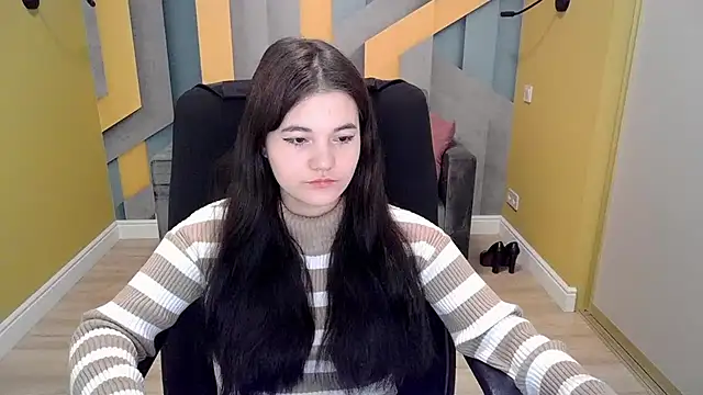 Snapshot of ElinaMils chatting on 03/06/25, 03:24 ElinaMils online show from 03/06/25, 03:24
