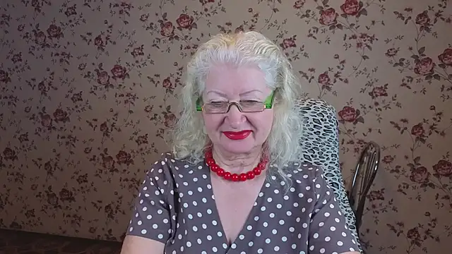 Snapshot of Maya_Mayflower chatting on 11/16/25, 04:06 Maya Mayflower online show from 11/16/25, 04:06