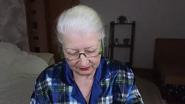 Snapshot of Maya_Mayflower chatting on 03/20/25, 08:42 Maya Mayflower online show from 03/20/25, 08:42